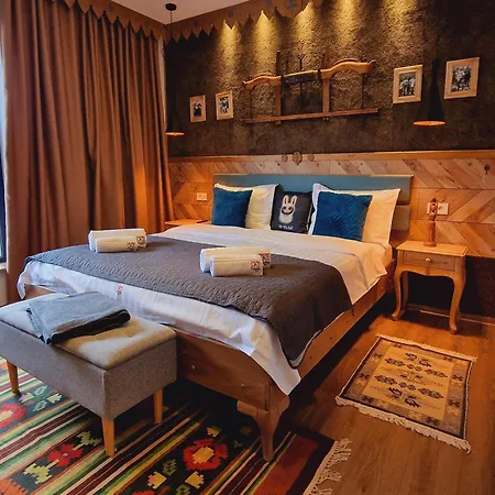 Plai Din Bran Lodge *